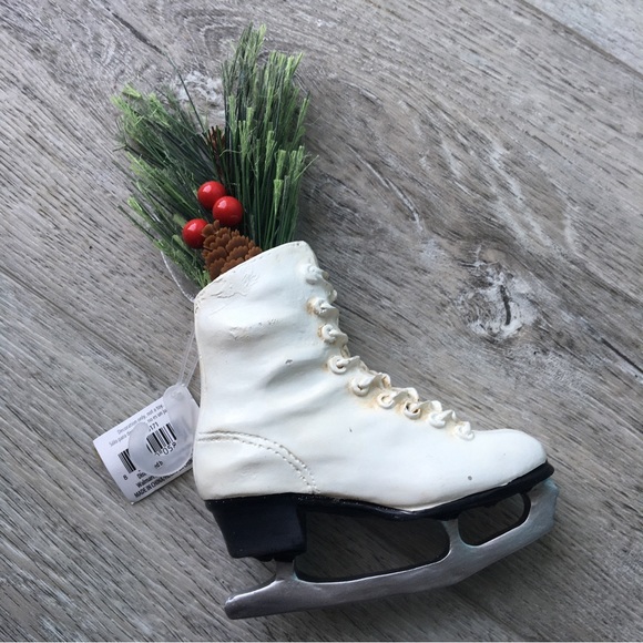 Ice Skate Christmas Ornament - Picture 2 of 6